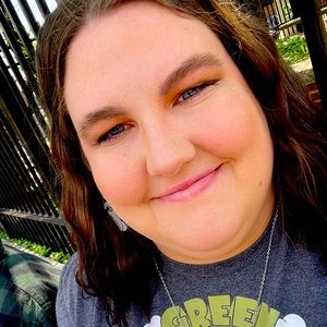 Meet your Posher, Tina